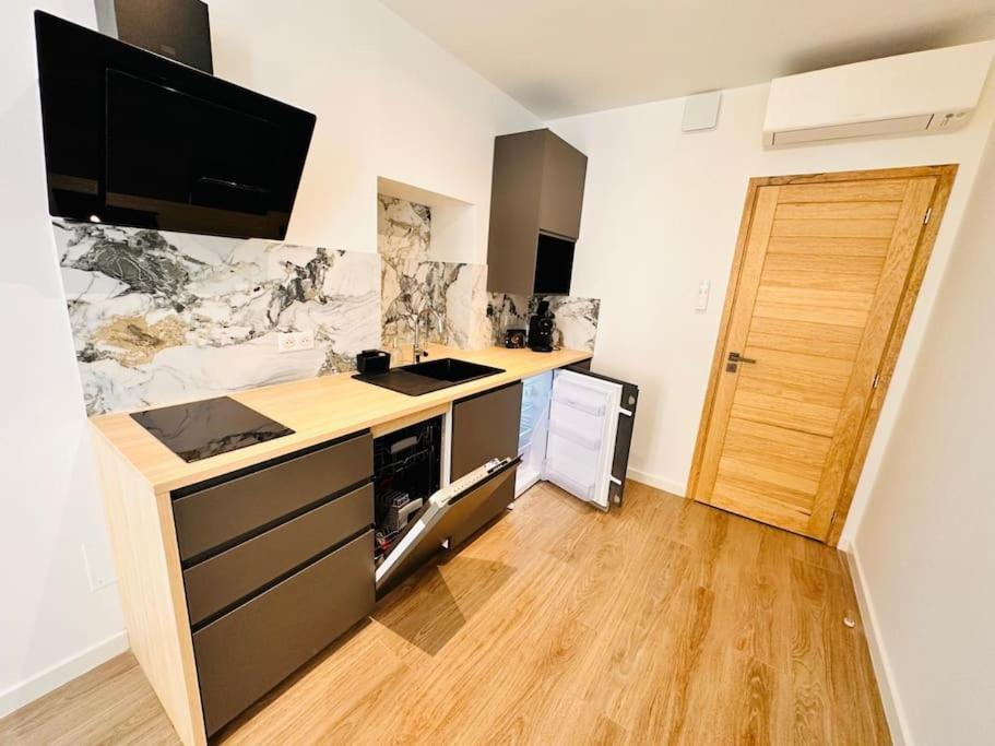 Les Appartements De Nana 4 - Studio Hypercentre, Rue Meynadier, Palais & Plage, Clim, Wifi Cannes Buitenkant foto